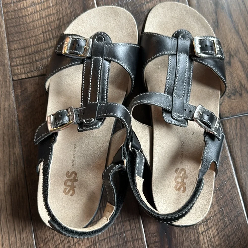 SAS sandals black buckle‎ Size 10 Narrow